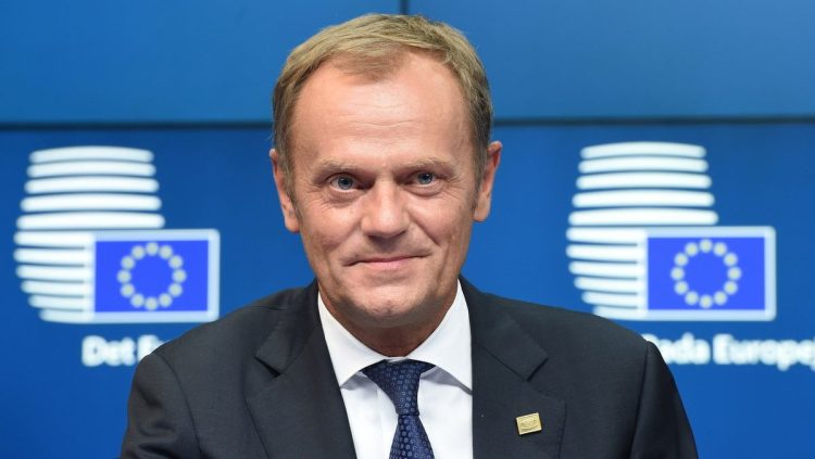 Bruksela, Belgia, 30.08.2014. Premier RP Donald Tusk podczas konferencji prasowej w trakcie nieformalnego szczytu Unii Europejskiej, 30 bm. w Brukseli. Liderzy państw UE zdecydowali, że Donald Tusk obejmie stanowisko przewodniczącego Rady Europejskiej. Premier RP obejmie obowiązki szefa Rady 1 grudnia br. (mgo) PAP/Radek Pietruszka