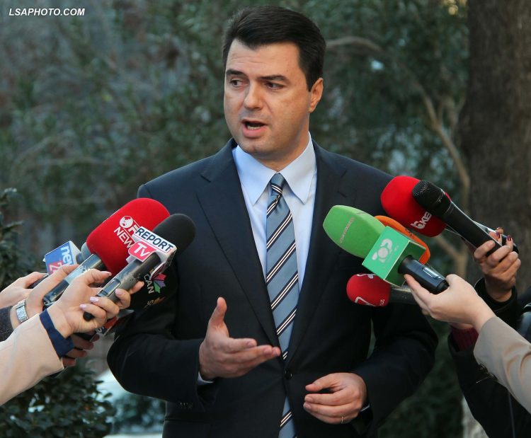 Kryetari i PD Lulezim Basha, duke folur per mediat pas nje mbledhje e grupit parlamentar te Partise Demokratike, ku ka deklaruar se PD do te jete e hapur per kedo qe do te beje politike ne sherbim te njerezve./r/n/r/nDP leader Lulzim Basha, speaking to the media after a meeting of the parliamentary group of the Democratic Party, which stated that the DP will be open to anyone who will make policy in the service of the people.