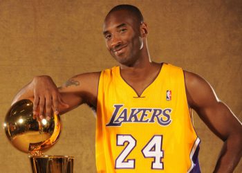 EL SEGUNDO, CA - SEPTEMBER 25:  Kobe Bryant #24 of the Los Angeles Lakers poses with the Larry O'Brien trophy at Media Day at Toyota Sports Center on September 25, 2010 in El Segundo, California. NOTE TO USER: User expressly acknowledges and agrees that, by downloading and/or using this Photograph, user is consenting to the terms and conditions of the Getty Images License Agreement. Mandatory Copyright Notice: Copyright 2010 NBAE (Photo by Andrew D. Bernstein/NBAE via Getty Images) *** Local Caption *** Kobe Bryant