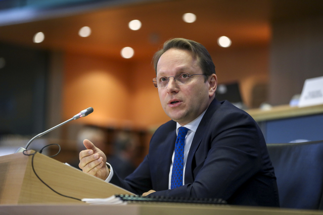 Hearing of Oliver VÁRHELYI , Commissioner-designate, Neigbourhood and Enlargement - Arrival - Opening statement - Q&A session