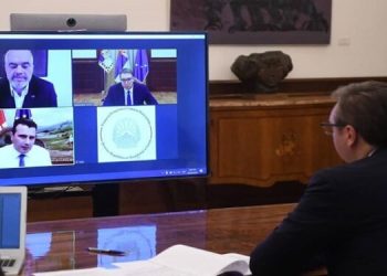 Beograd, 30. oktobra 2020.- Predsednik Srbije Aleksandar Vucic ucestvovao je danas putem video-linka na konferenciji Mali Sengen.Na konferenciji pored Vucica, ucestvovali su i predsednik Vlade Republike Albanije Edi Rama i predsednik Vlade Republike Severne Makedonije Zoran Zaev.FOTO TANJUG/ INSTAGRAM "BUDUCNOSTSRBIJEAV", fotografija niske rezolucije/ nr