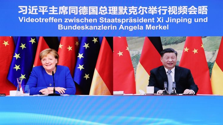 (211013) -- BEIJING, Oct. 13, 2021 (Xinhua) -- Chinese President Xi Jinping meets with German Chancellor Angela Merkel via video link in Beijing, capital of China, Oct. 13, 2021. (Xinhua/Liu Bin)