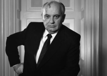 Mikhail Gorbachev 1990 by Yousuf Karsh