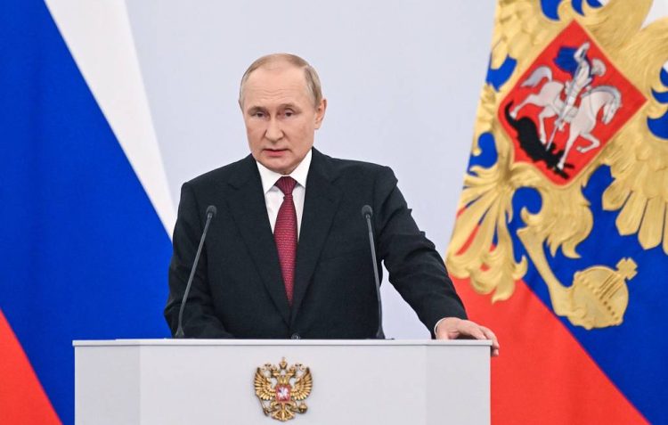 MOSCOW, RUSSIA  SEPTEMBER 30, 2022: Russia's President Vladimir Putin speaks in the Grand Kremlin Palace before a signing ceremony for treaties on the accession of the Donetsk People's Republic, the Lugansk People's Republic, and the Kherson Region and Zaporizhzhia (Zaporozhye) Region of Ukraine to Russia. Referendums for joining Russia were held in the Lugansk People's Republic, the Donetsk People's Republic and the Kherson Region and Zaporizhzhia Region of Ukraine from 23 to 27 September 2022. With 100 percent of ballots counted, the majority of the voters have supported accession to Russia. In all the four territories, the vote has been declared valid. Grigory Sysoyev/POOL/TASS

Ðîññèÿ. Ìîñêâà. Ïðåçèäåíò ÐÔ Âëàäèìèð Ïóòèí â Áîëüøîì Êðåìëåâñêîì äâîðöå âî âðåìÿ âûñòóïëåíèÿ ïåðåä íà÷àëîì öåðåìîíèè ïîäïèñàíèÿ äîãîâîðîâ î âñòóïëåíèè â ñîñòàâ ÐÔ ÄÍÐ, ËÍÐ, Õåðñîíñêîé è Çàïîðîæñêîé îáëàñòåé. Ðåôåðåíäóìû ïî âîïðîñó î âñòóïëåíèè â ñîñòàâ Ðîññèè ïðîøëè ñ 23 ïî 27 ñåíòÿáðÿ 2022 ãîäà â Äîíåöêîé è Ëóãàíñêîé Íàðîäíûõ Ðåñïóáëèêàõ, â Õåðñîíñêîé è Çàïîðîæñêîé îáëàñòÿõ. Ïî èòîãàì ðåôåðåíäóìîâ áîëüøèíñòâî æèòåëåé ðåãèîíîâ âûñêàçàëèñü çà ïðèñîåäèíåíèå ê ÐÔ. Âî âñåõ ÷åòûðåõ ðåãèîíàõ ãîëîñîâàíèå ïðèçíàíî ñîñòîÿâøèìñÿ. Ãðèãîðèé Ñûñîåâ/POOL/ÒÀÑÑ