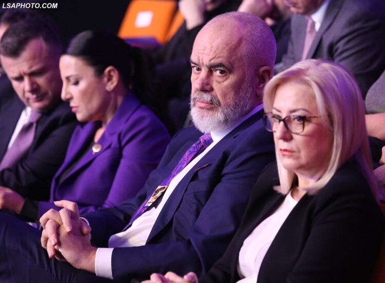 Kryetarja e Parlamentit, Lindita Nikolla, Kryeministri Edi Rama, Zv/kryministrja dhe ministrja e Infrastruktures dhe Energjise, Belinda Balluku dhe ministri i Brendshem, Taulant Balla gjate Kongresit te Partise Socialiste te mbajtur ne ambientet e Pallatit te Kongreseve. Gjate saj, socialistet kane folur mbi arritjet gjate vitit te kaluar, ndersa Kryeministri Rama paralajmeroi zgjedhje te reja brenda partise ne fillim te vitit te ardhshem./r/n/r/nParliament Speaker, Lindita Nikolla, Prime Minister, Edi Rama, Deputy Prime Minister and minister of infrastructure and Energy, Belinda Balluku and Minister of Intern, Taulant Balla during the Socialist Party Congress held in the premises of the Palace of Congresses. During it, the socialists talked about the achievements during the past year, while Prime Minister Rama announced new elections within the party at the beginning of next year.