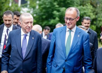 FILED - German Chancellor Friedrich Merz (r) and Turkish President Recep Tayyip Erdogan
at a meeting in May: the two are concerned about the escalation in the Middle East. Photo: Kay Nietfeld/dpa