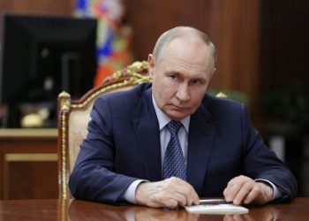 Russian President Vladimir Putin attends a meeting with Igor Shuvalov, chairman of the Russian state development corporation VEB.RF, at the Kremlin in Moscow, Russia August 5, 2025. Sputnik/Mikhail Metzel/Pool via REUTERS ATTENTION EDITORS - THIS IMAGE WAS PROVIDED BY A THIRD PARTY.