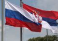 BELGRADE, SERBIA - JUNE 18. 2020: Russian and Serbian flags on display during Russian Foreign Minister Sergei Lavrov's visit to the Liberators of Belgrade Memorial. Valery Sharifulin/TASS,Image: 533095429, License: Rights-managed, Restrictions: UWAGA! Zdjęcia zawierają oryginalny opis dostawcy (ITAR-TASS). Szczególnie w związku z agresją Rosji na Ukrainę mogą zawierać przekaz niezgodny z faktami. Zweryfikuj go przed publikacją, Model Release: no, Credit line: Valery Sharifulin / TASS / Forum
