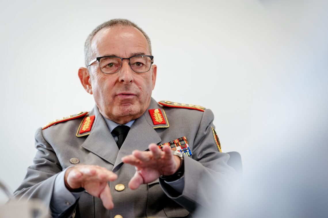 16 September 2025, Berlin: Carsten Breuer, Inspector General of the German Armed Forces (Bundeswehr), speaks in an interview with journalists from the German Press Agency. Photo: Kay Nietfeld/dpa