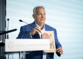 Kötcse, 2025. szeptember 7.
A Miniszterelnöki Kommunikációs Fõosztály által közreadott képen Orbán Viktor miniszterelnök, a Fidesz elnöke beszédet mond a Polgári Magyarországért Alapítvány rendezvényén, a Polgári Pikniken a kötcsei Dobozy-kúriában 2025. szeptember 7-én.
MTI/Miniszterelnöki Kommunikációs Fõosztály/Fischer Zoltán
