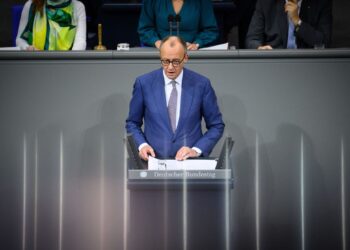German Chancellor Friedrich Merz makes a government statement on the current foreign policy situation in the 56th plenary session of the 21st legislative period in the German Bundestag. Photo: Bernd von Jutrczenka/dpa