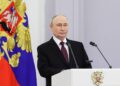 RUSSIA, MOSCOW - JUNE 23, 2026: Vladimir Putin, President of Russia, addresses graduates of higher military educational institutions during a meeting at the State Kremlin Palace. Mikhail Metzel/Russian Presidential Press and Information Office/TASS

Ðîññèÿ. Ìîñêâà. Ïðåçèäåíò ÐÔ Âëàäèìèð Ïóòèí âî âðåìÿ âñòðå÷è ñ âûïóñêíèêàìè âîåííûõ îáðàçîâàòåëüíûõ îðãàíèçàöèé âûñøåãî îáðàçîâàíèÿ Ìèíîáîðîíû, Ì×Ñ, ÔÑÁ, ÔÑÎ, Ðîñãâàðäèè, à òàêæå ÌÂÄ, Ñëåäñòâåííîãî êîìèòåòà è ÔÑÈÍ, â Ãåîðãèåâñêîì çàëå Áîëüøîãî Êðåìëåâñêîãî äâîðöà. Ìèõàèë Ìåòöåëü/ïðåññ-ñëóæáà ïðåçèäåíòà ÐÔ/ÒÀÑÑ