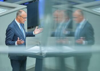 German Chancellor Friedrich Merz speaks in the plenary chamber of the Bundestag ahead of the government's policy statement. Photo: Michael Kappeler/dpa